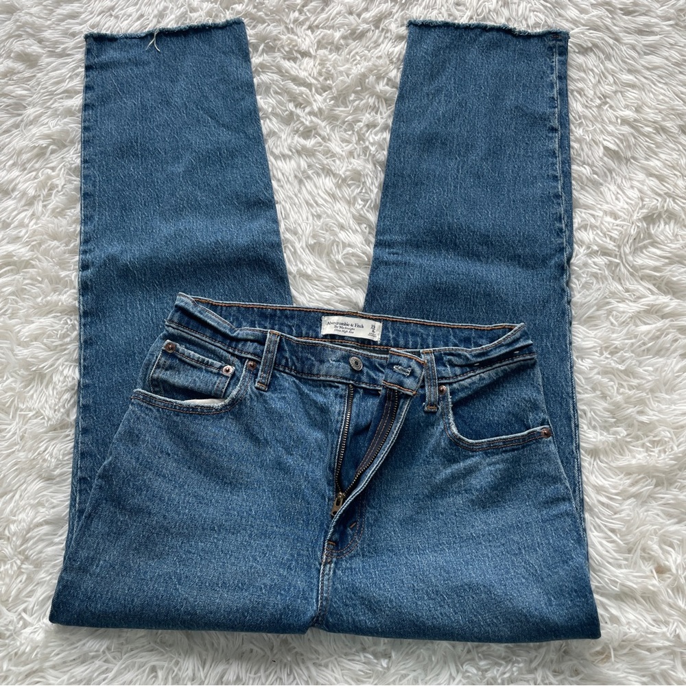Abercrombie & Fitch 90’s Straight Ultra High Rise Jeans - Picture 2 of 6